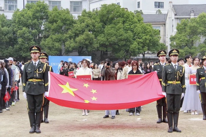 16.jpg 意昂体育客户端